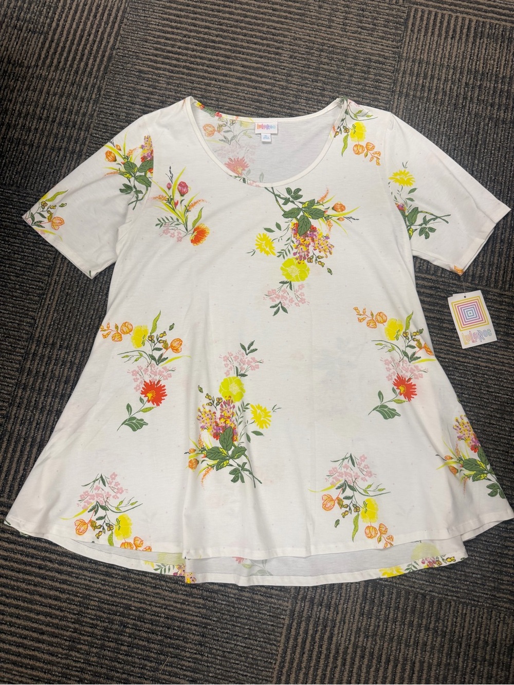 NWT LuLaRoe Perfect T floral Short Sleeve Swing Top Yellow Pink SZ XL